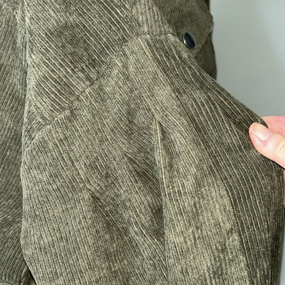 Road Tripping Corduroy Jacket from Fashion Nova Size Medium NWT - Picture 10 of 15